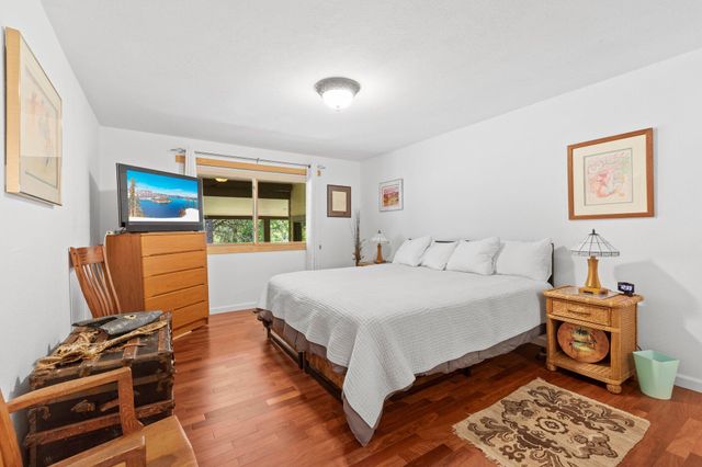 13327 Highway 234, Gold Hill, OR 97525