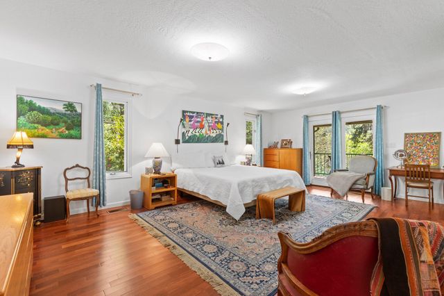 13327 Highway 234, Gold Hill, OR 97525