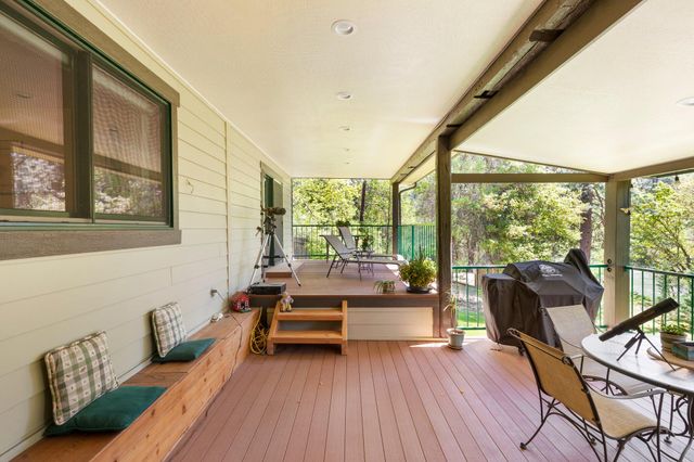 13327 Highway 234, Gold Hill, OR 97525