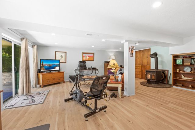 13327 Highway 234, Gold Hill, OR 97525