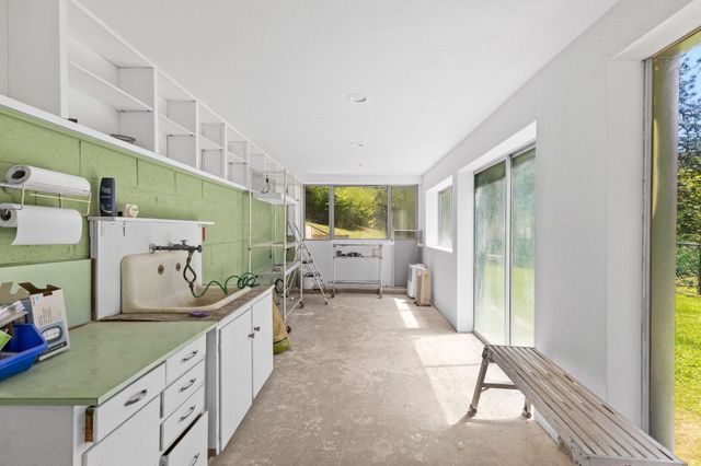 13327 Highway 234, Gold Hill, OR 97525