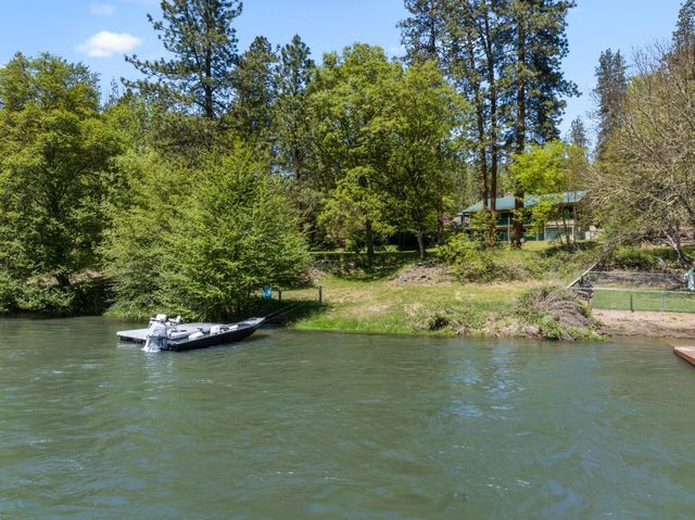 13327 Highway 234, Gold Hill, OR 97525