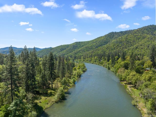 13327 Highway 234, Gold Hill, OR 97525