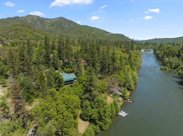 13327 Highway 234, Gold Hill, OR 97525