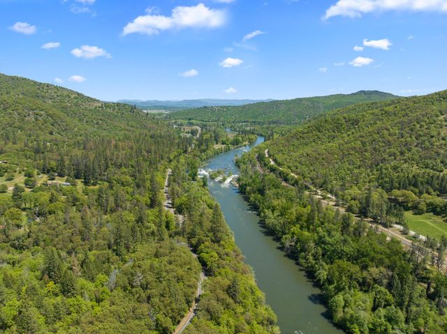 13327 Highway 234, Gold Hill, OR 97525