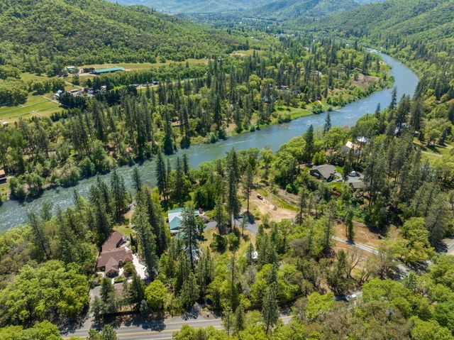 13327 Highway 234, Gold Hill, OR 97525