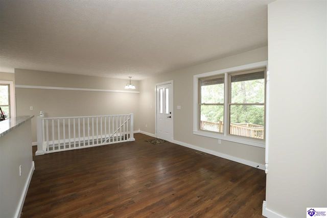 384 Schoolside Drive, Brandenburg, KY 40108