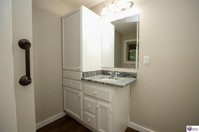 384 Schoolside Drive, Brandenburg, KY 40108