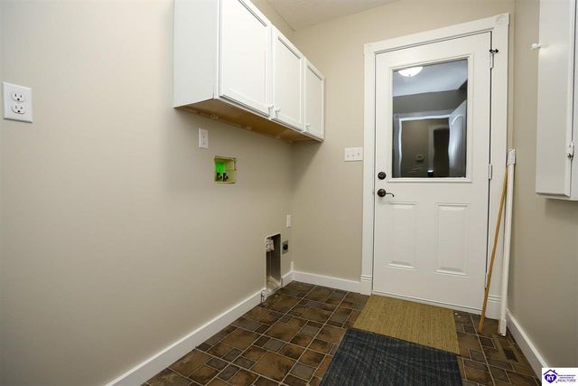 384 Schoolside Drive, Brandenburg, KY 40108