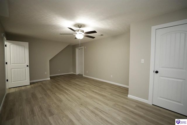 384 Schoolside Drive, Brandenburg, KY 40108