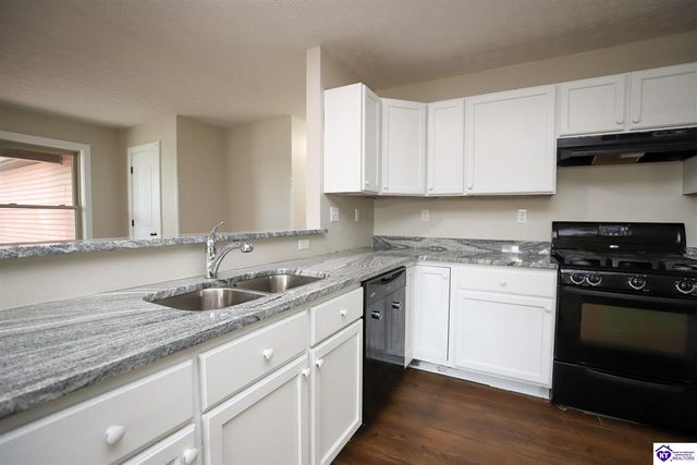 384 Schoolside Drive, Brandenburg, KY 40108