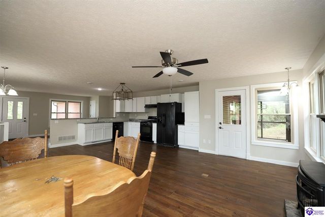 384 Schoolside Drive, Brandenburg, KY 40108