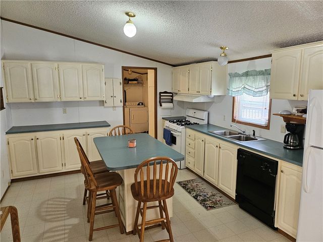 723 Joy Lane, Center Twp, PA 16001