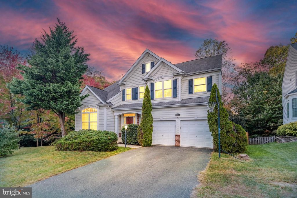 8566 BRICKSHIRE LN, Manassas, VA 20112