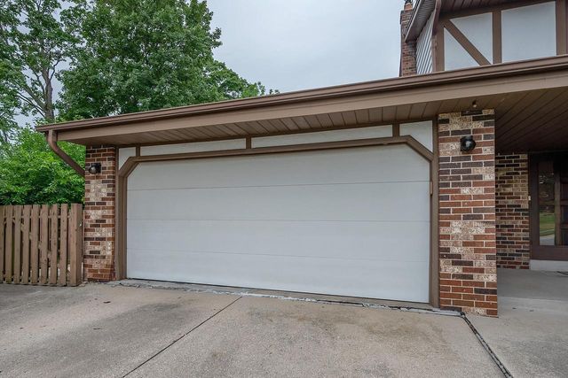 9123 S 35th STREET, Franklin, WI 53132