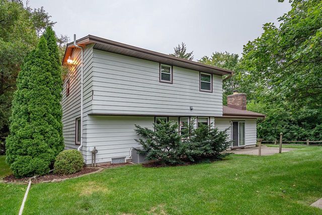 9123 S 35th STREET, Franklin, WI 53132