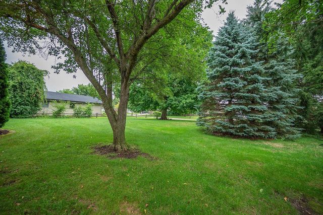 9123 S 35th STREET, Franklin, WI 53132