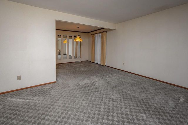 9123 S 35th STREET, Franklin, WI 53132
