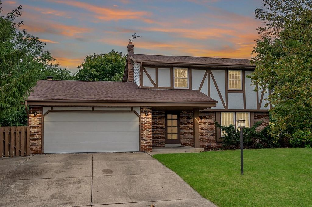 9123 S 35th STREET, Franklin, WI 53132