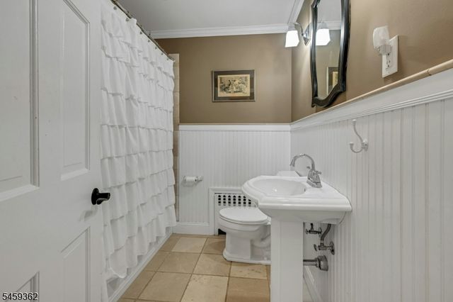 44 Old Army Rd, Bernardsville Boro, NJ 07924