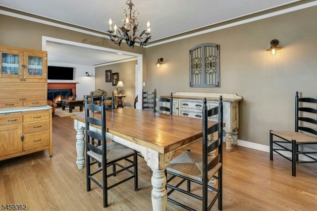 44 Old Army Rd, Bernardsville Boro, NJ 07924