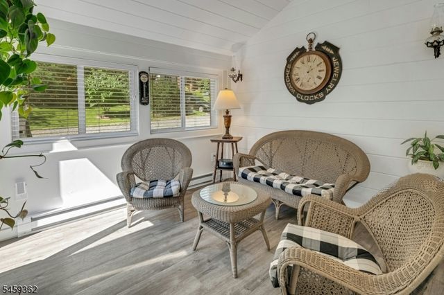 44 Old Army Rd, Bernardsville Boro, NJ 07924