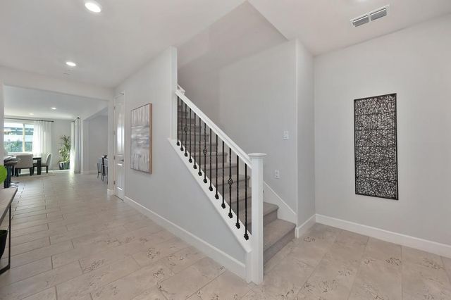 1104 Mambo Way, Roseville, CA 95747