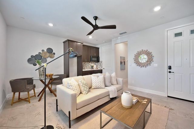 1104 Mambo Way, Roseville, CA 95747