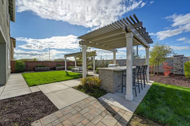 1104 Mambo Way, Roseville, CA 95747