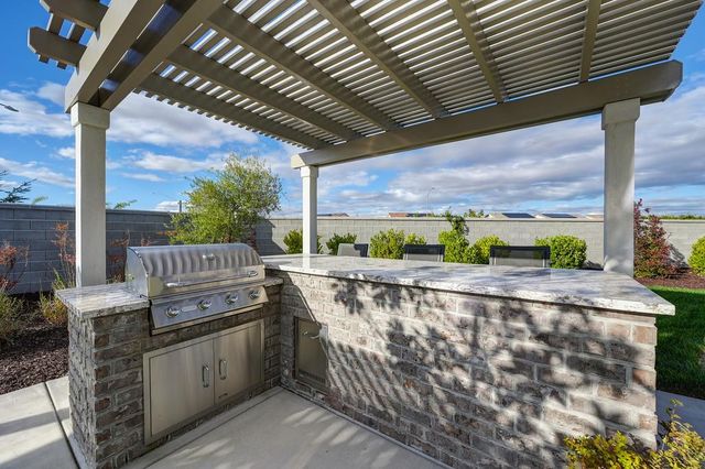 1104 Mambo Way, Roseville, CA 95747