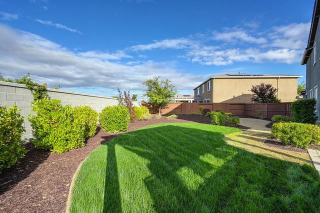 1104 Mambo Way, Roseville, CA 95747