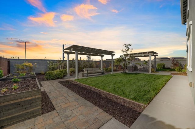 1104 Mambo Way, Roseville, CA 95747