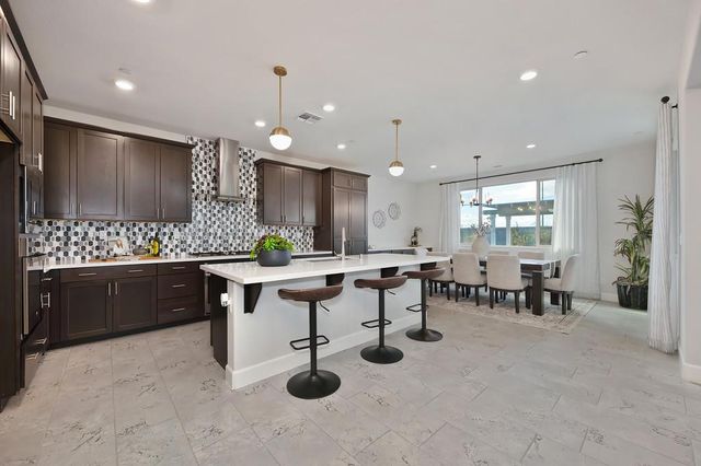 1104 Mambo Way, Roseville, CA 95747