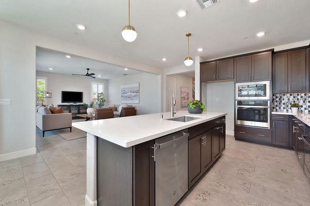 1104 Mambo Way, Roseville, CA 95747