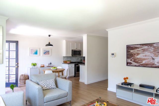 1222 N Olive Drive 101, West Hollywood, CA 90069