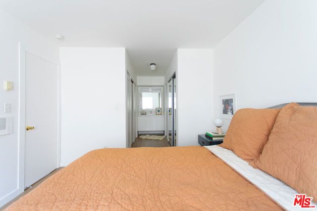 1222 N Olive Drive 101, West Hollywood, CA 90069
