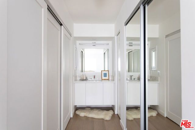 1222 N Olive Drive 101, West Hollywood, CA 90069