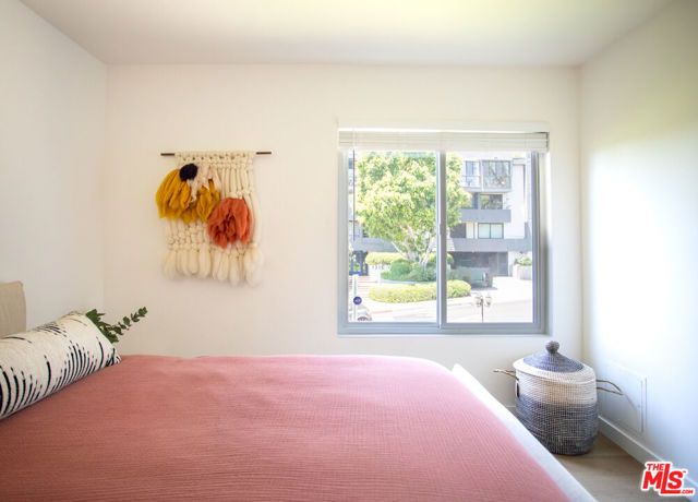1222 N Olive Drive 101, West Hollywood, CA 90069