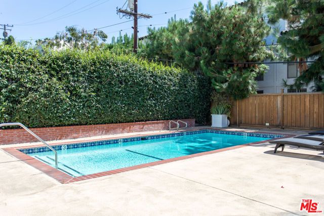1222 N Olive Drive 101, West Hollywood, CA 90069