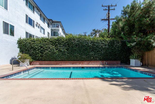 1222 N Olive Drive 101, West Hollywood, CA 90069