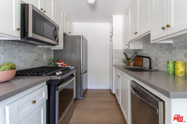 1222 N Olive Drive 101, West Hollywood, CA 90069