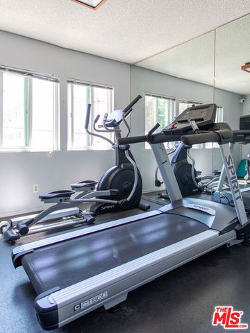1222 N Olive Drive 101, West Hollywood, CA 90069