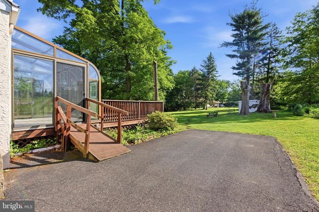 905 ALLENTOWN RD, Lansdale, PA 19446