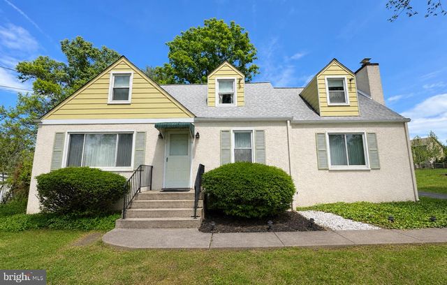 905 ALLENTOWN RD, Lansdale, PA 19446
