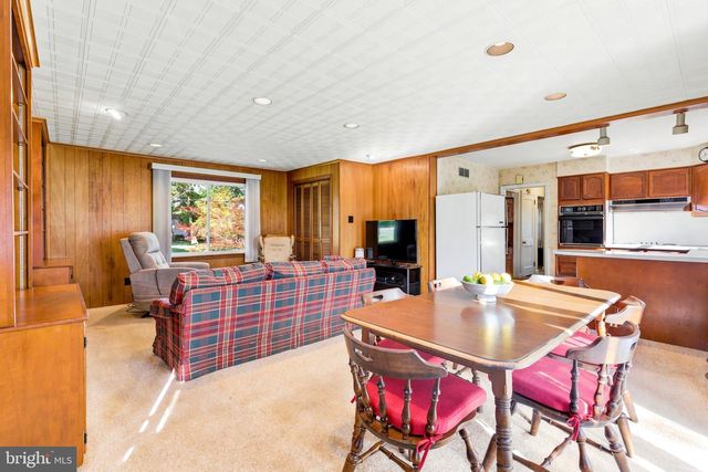 905 ALLENTOWN RD, Lansdale, PA 19446