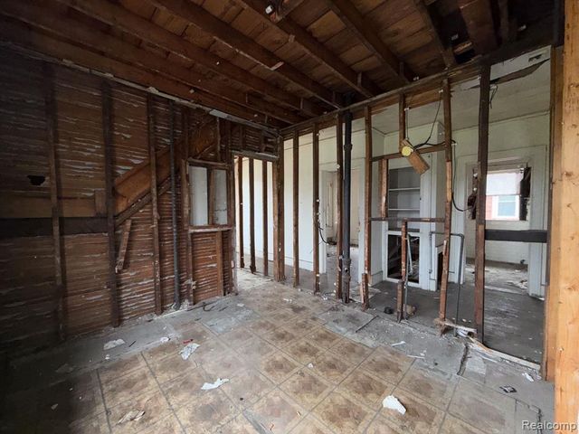 8788 Dexter Avenue, Detroit, MI 48206