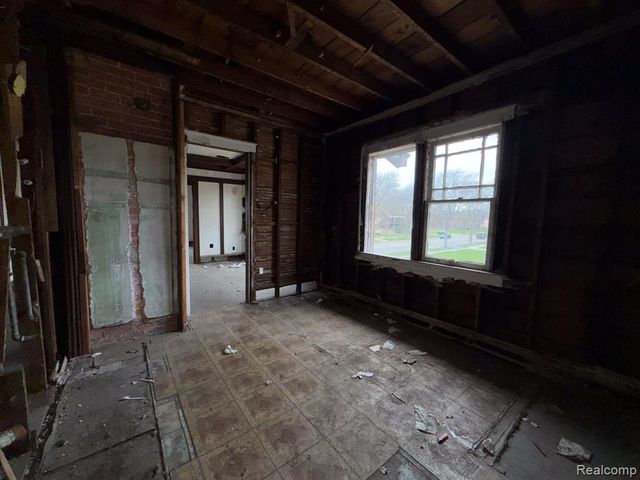 8788 Dexter Avenue, Detroit, MI 48206