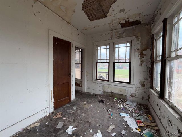 8788 Dexter Avenue, Detroit, MI 48206