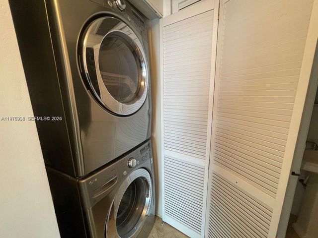 2451 Brickell Ave 18F, Miami, FL 33129