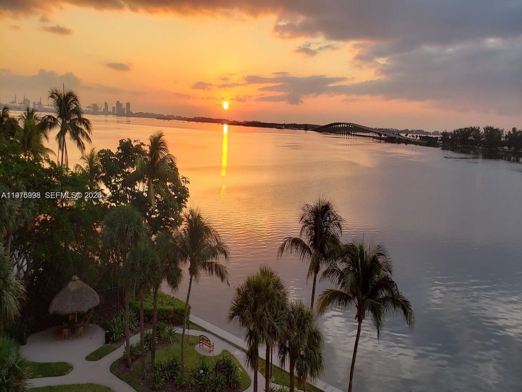 2451 Brickell Ave 18F, Miami, FL 33129